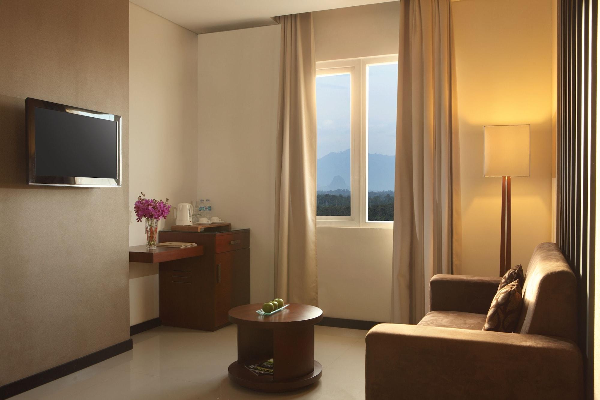 Hotel Santika Bengkulu Exterior foto